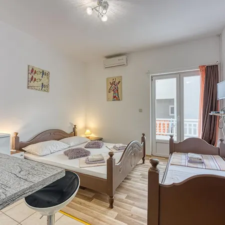 Apartment Ivanda *