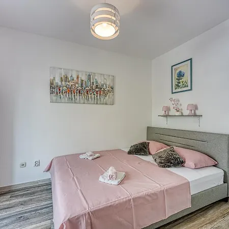 Apartment Ivanda