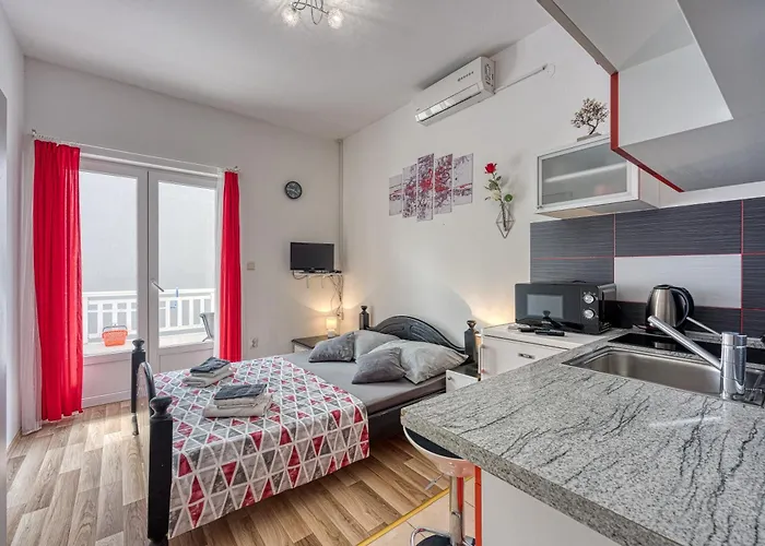 Ivanda Apartamento *